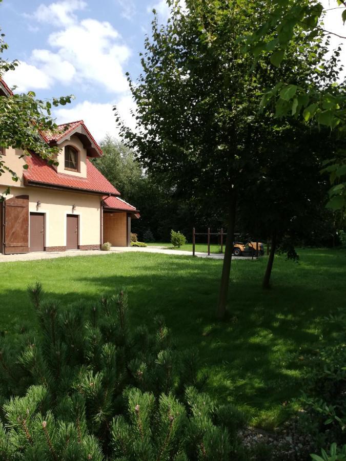 Pensjonat Enklawa Trzebnica Buitenkant foto